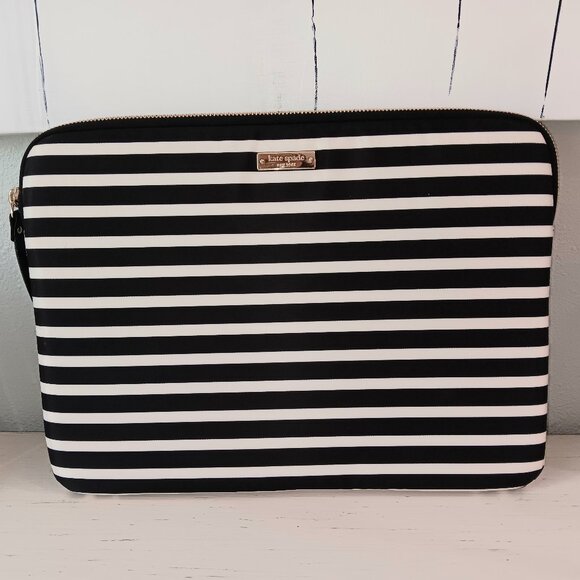 NWOT ~ Kate Spade Black and White Striped Laptop Sleeve Bag with Zip Closure.💻 - Picture 1 of 5